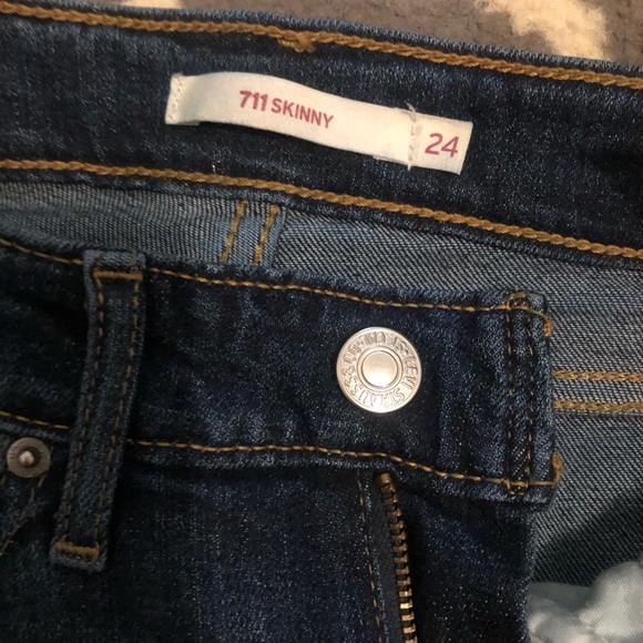 Levi Jeans women size 24 - Picture 3 of 3
